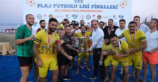 Türkiye Plaj Futbolu Ligi Süper Finalleri’nde şampiyon Seferihisar Citta Slow oldu.